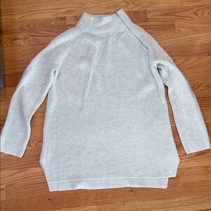 Women's Gray Sweater